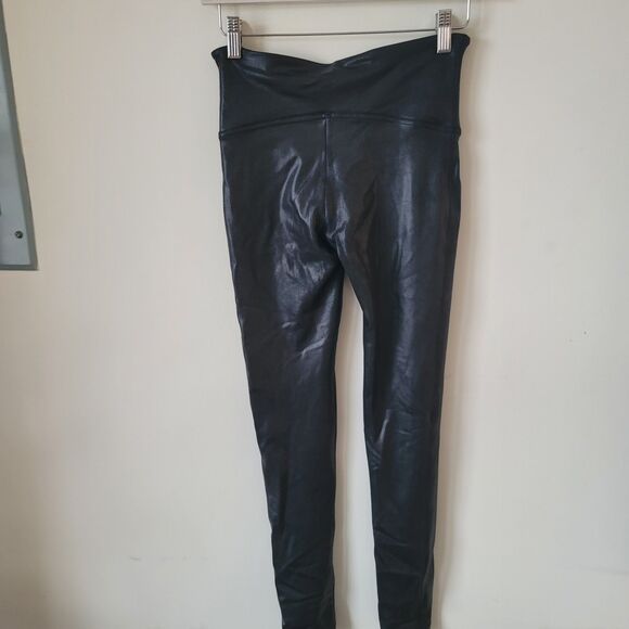 Spanx Faux Leather Black Leggings size M NWT liquid look - Picture 5 of 6